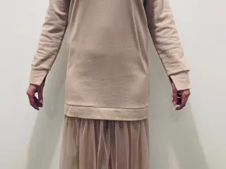 Reserved kjole (str. S)
