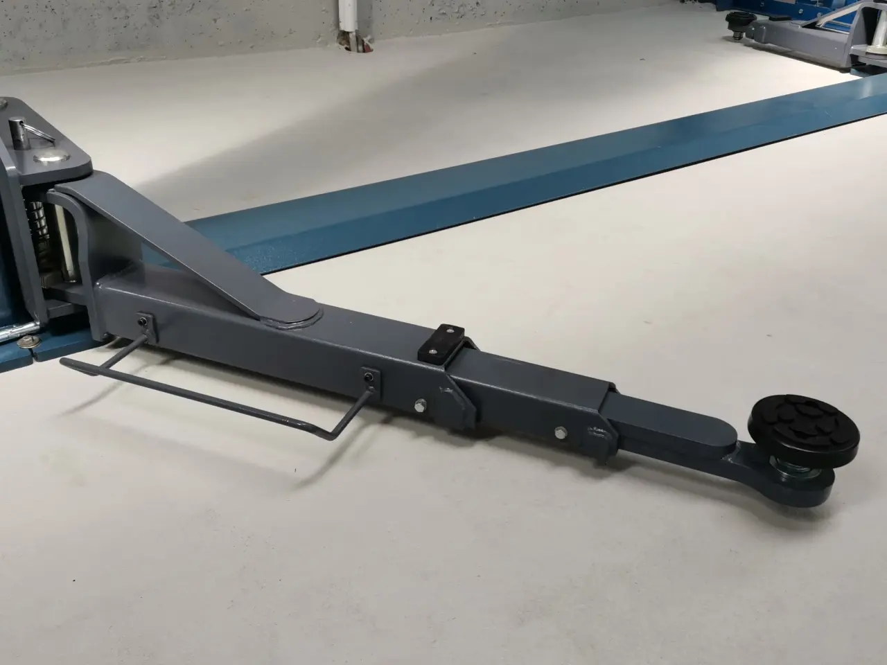 Billede 3 - NY! Autolift 2-søjlet (14400-eskl.moms)