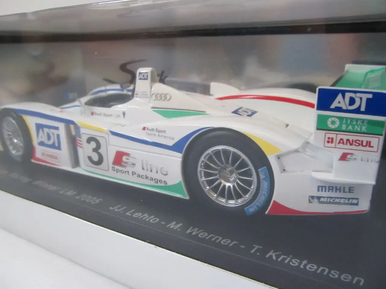 Billede 5 - Audi R8 #3 Winner "Tom Kristensen" 1.18