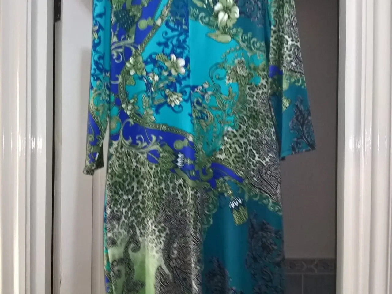 Billede 5 - Kjole.Bodycon. Wallis. m. flot print/str. Medium