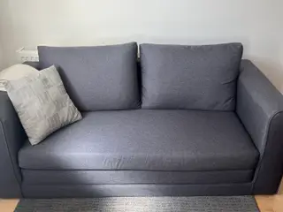 Grå 2-personers sovesofa