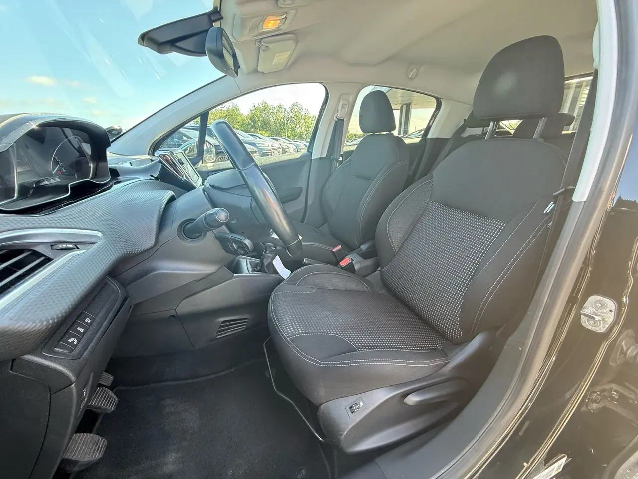 Billede 5 - Peugeot 208 1,6 BlueHDi Allure 100HK 5d