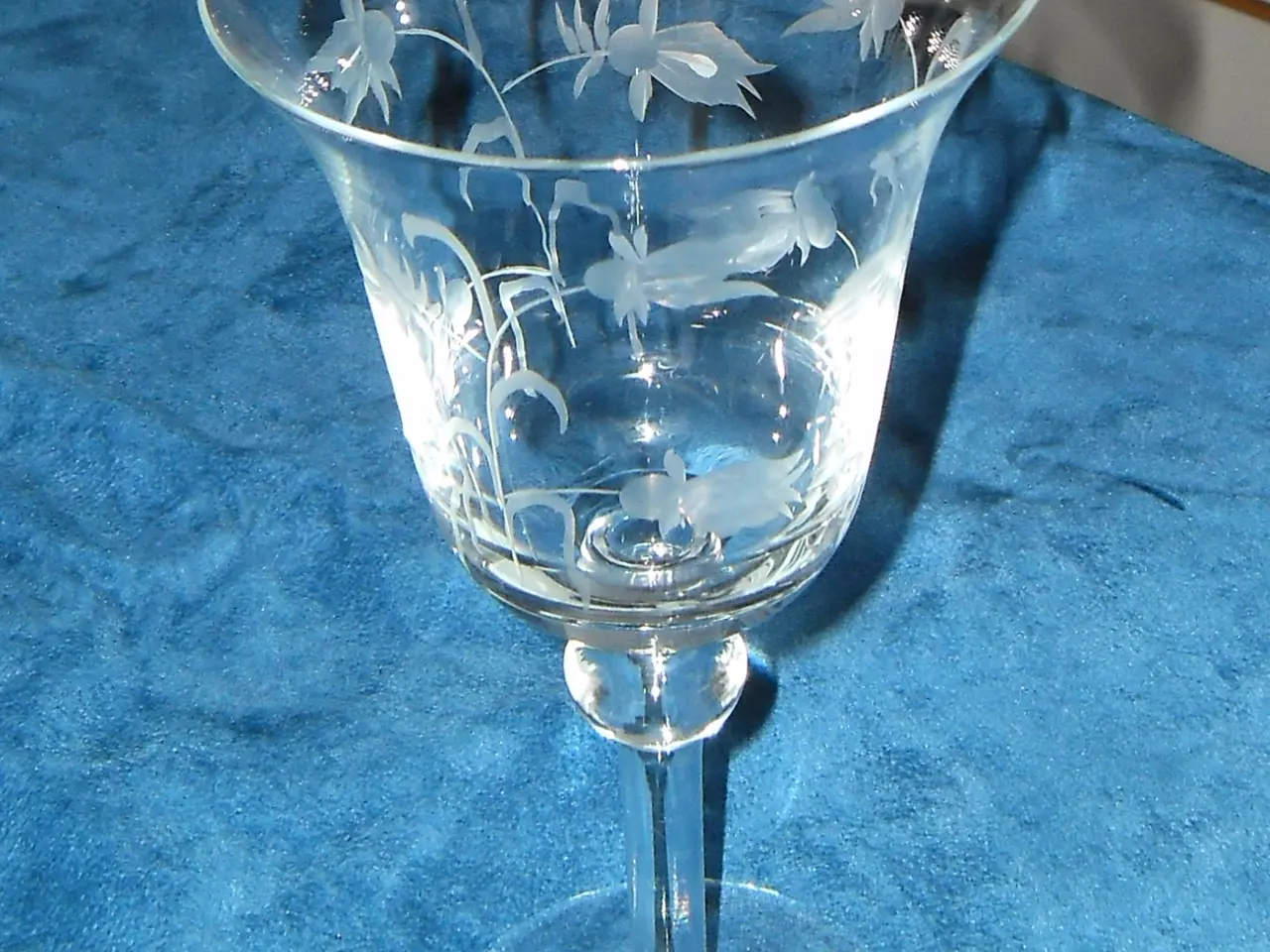 Billede 1 - Krystal rødvinsglasglas.
