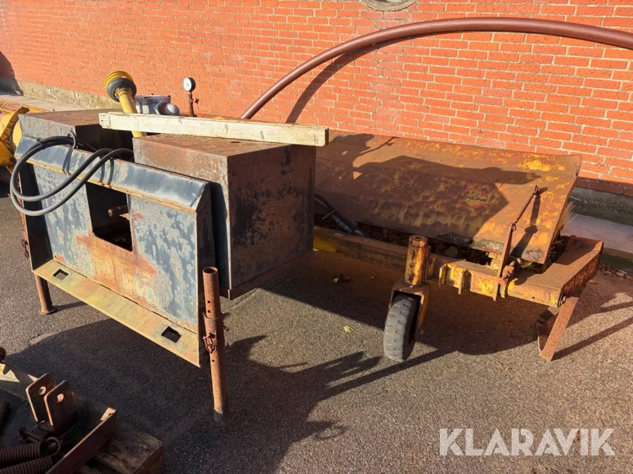 Billede 11 - Hydraulisk sneplov og kost Danline 3 meter 2 styk + beslag