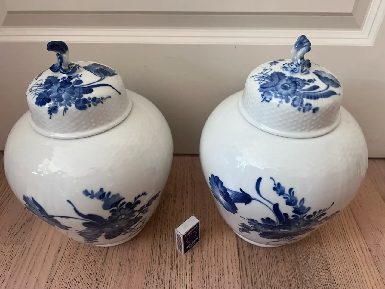 Billede 5 - Store smukke Royal Copenhagen blå blomst låg vaser