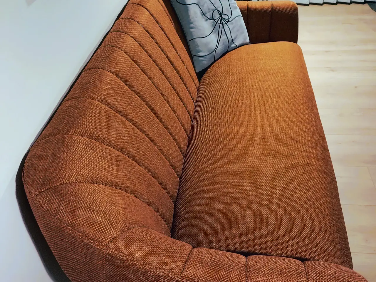 Billede 2 - 2,5 personers egedal rødbrun sofa