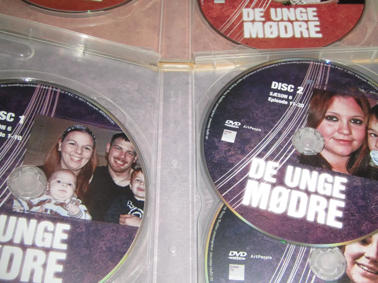 Billede 3 - DE UNGE MØDRE. Sæson. 5 og 6.