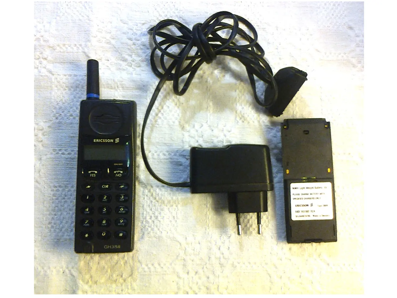 Billede 2 - Klassisk Ericsson GH388 retro-mobil (1995)