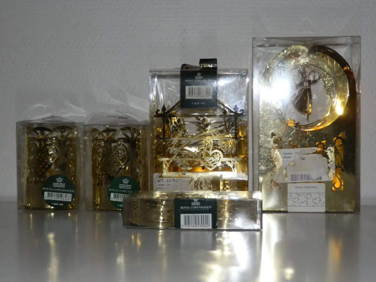 Billede 6 - Royal Copenhagen, Golden Christmas julepynt