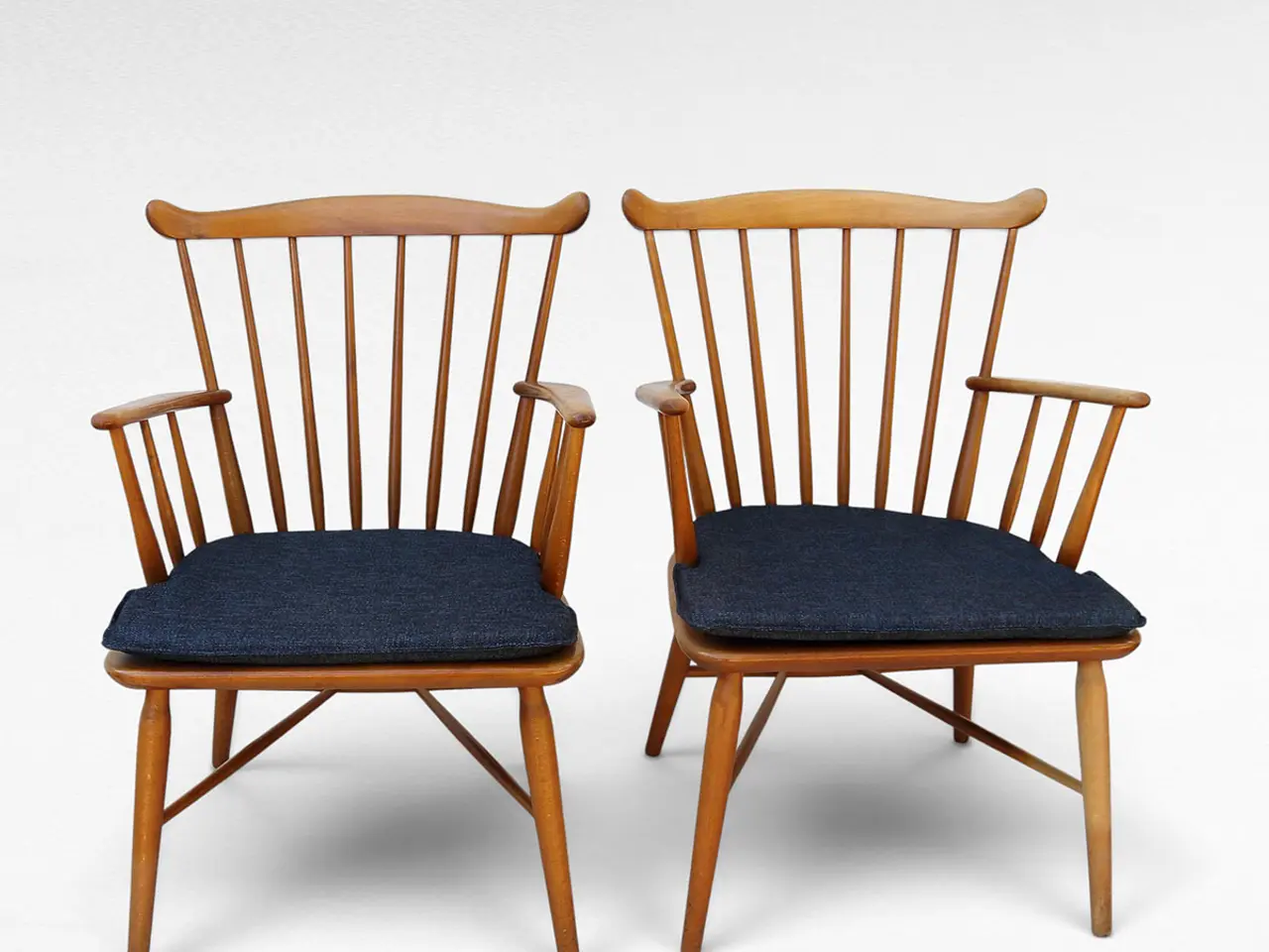 Billede 2 - To Farstrup armstole 180 med nye fjedre