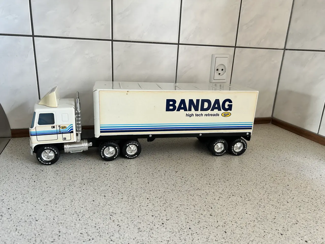 Billede 2 - Modellastbil