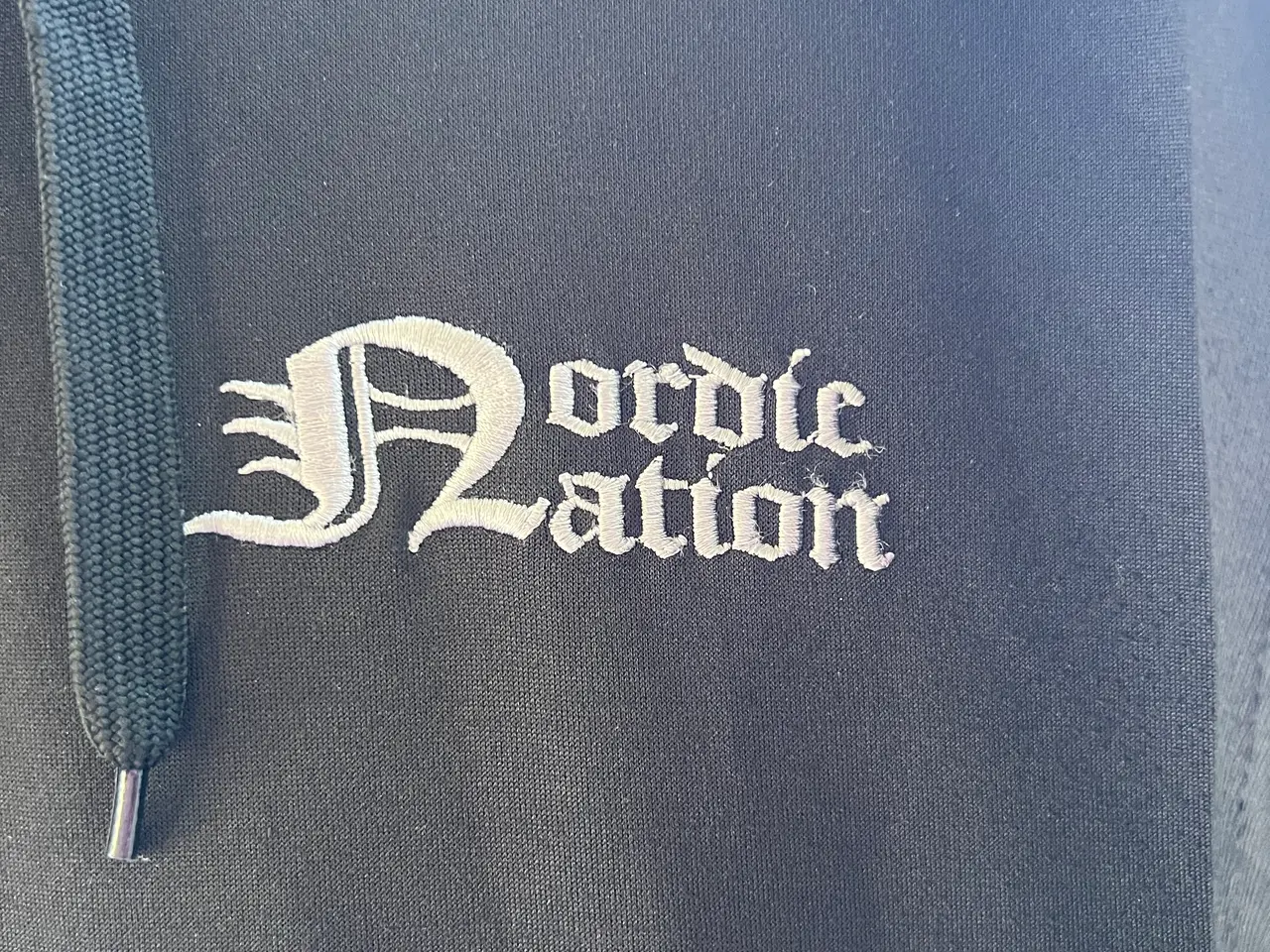 Billede 2 - Hoodie fra Nordic Nation m/Holger Danske. Str. XL.