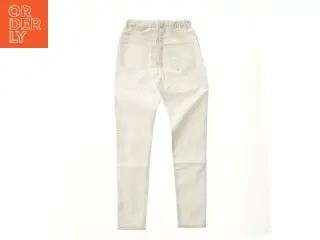 Bukser fra H&M (str. 140)