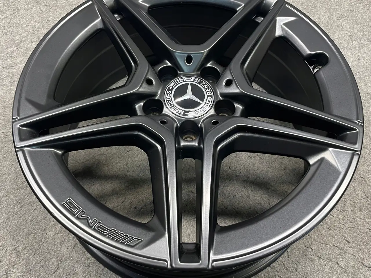 Billede 1 - ALUFÆLGE MERCEDES A CLA 177 18"