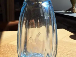 Isblå glasvase