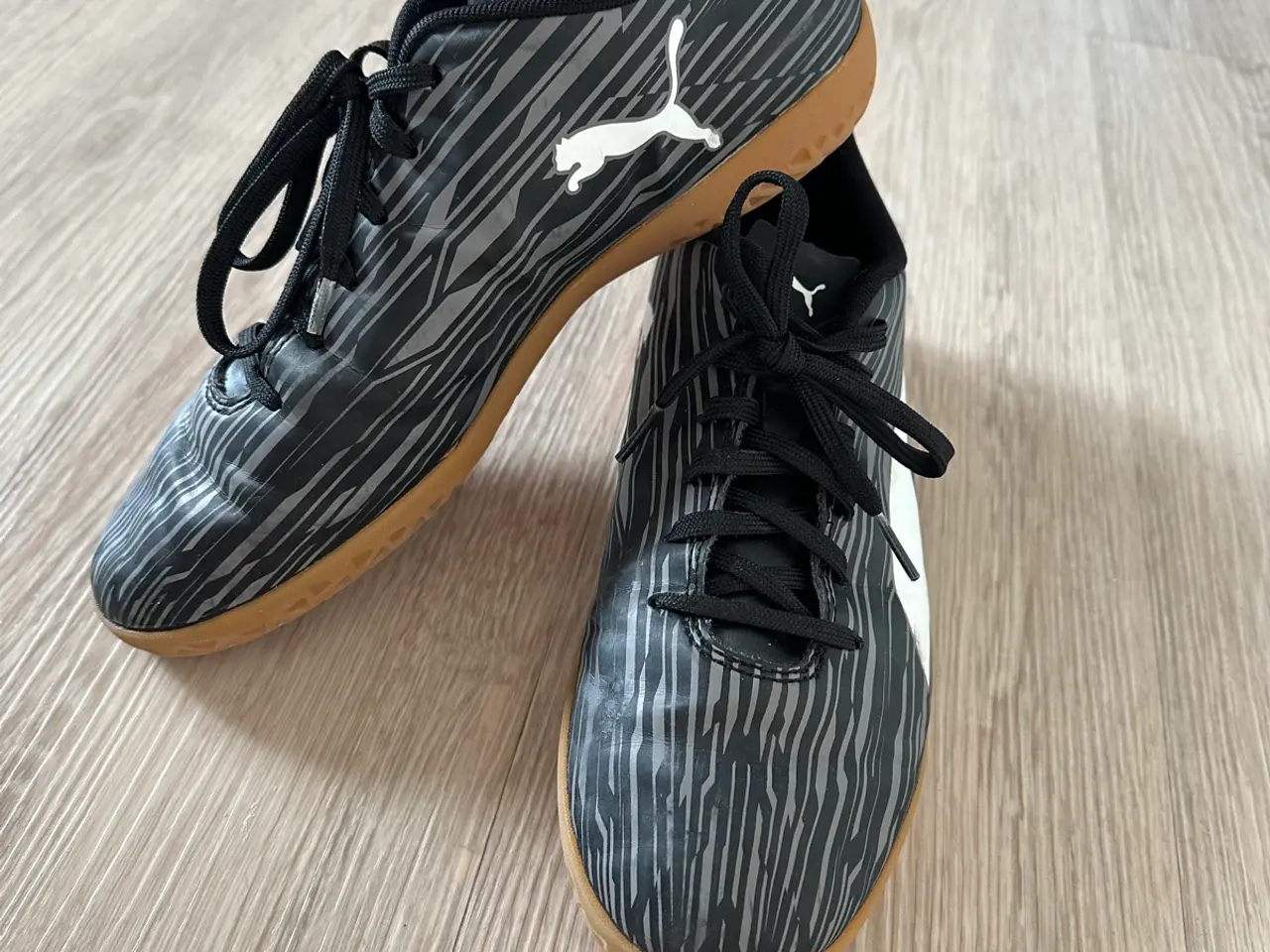 Billede 1 - PUMA indendørs fodboldsko. Str 44