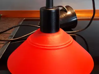 Pendel i rødt glas Ø 18 cm
