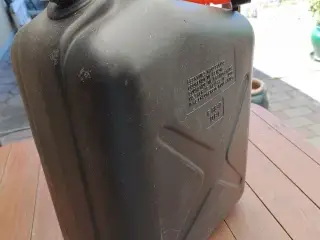 Benzindunk 25 l.