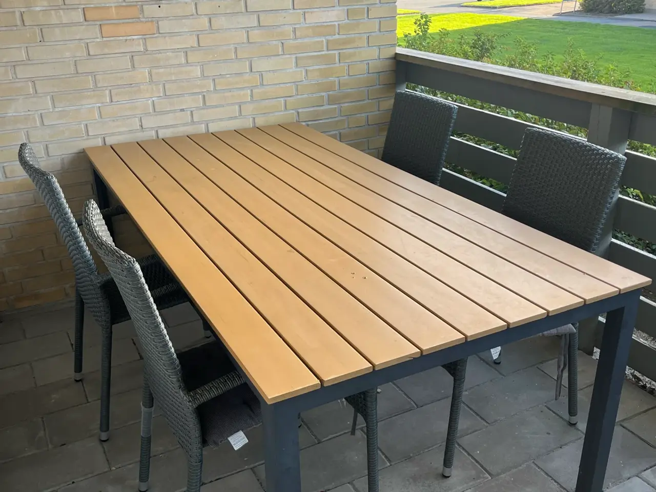 Billede 1 - Havebord og stole