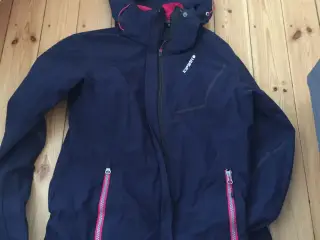 Rigtig flot jakke fra IcePeak