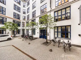 Hvis du ikke kan vælge mellem Bredgade og St. Kongensgade. så er svaret her
