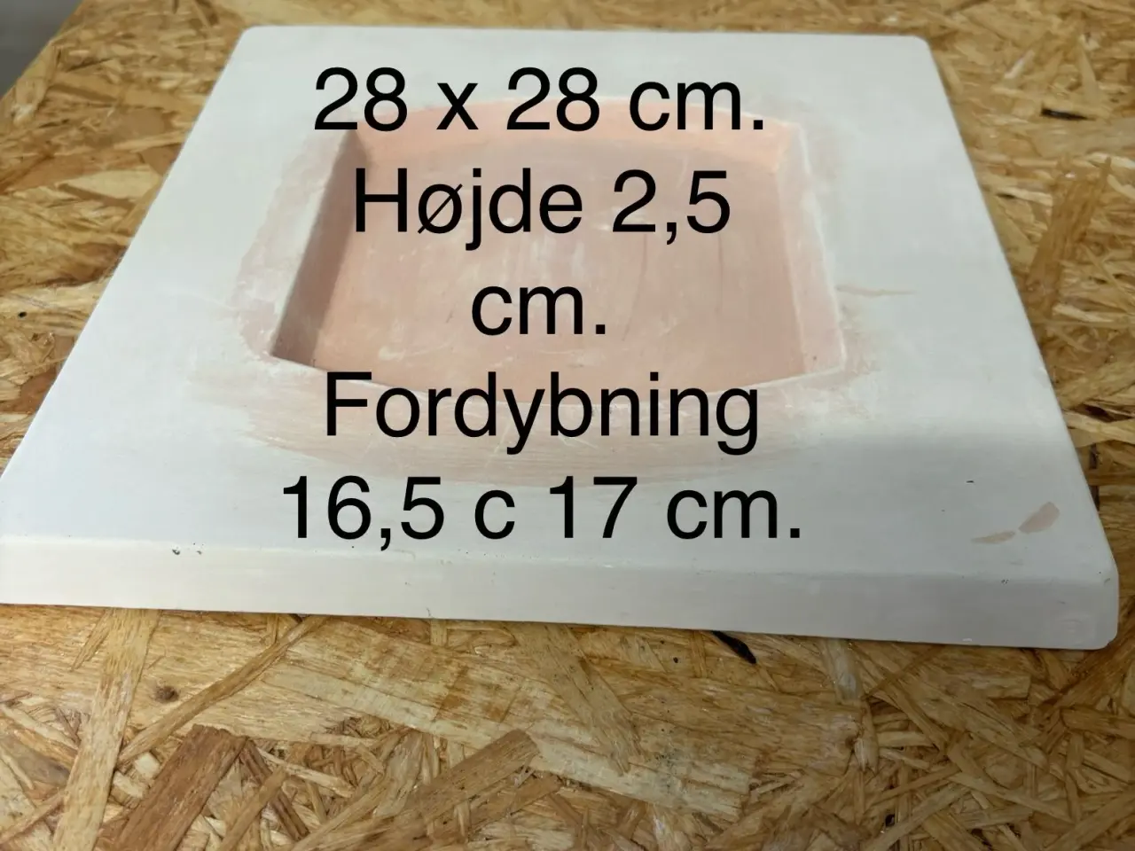 Billede 1 - Keramisk form 28 x 28 cm.