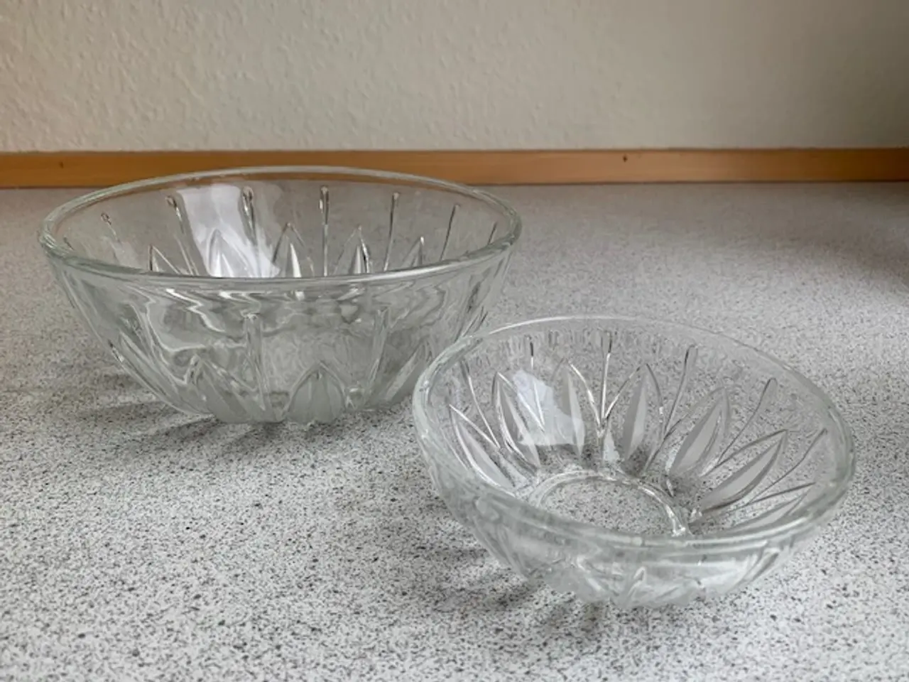 Billede 2 - Glas skåle - retro - 2 stk. samlet pris 20 kr.