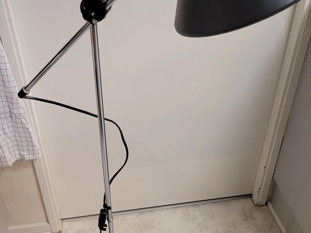 Billede 1 - Vintage Ikea gulvlampe-model G605/11131(sort/Krom,