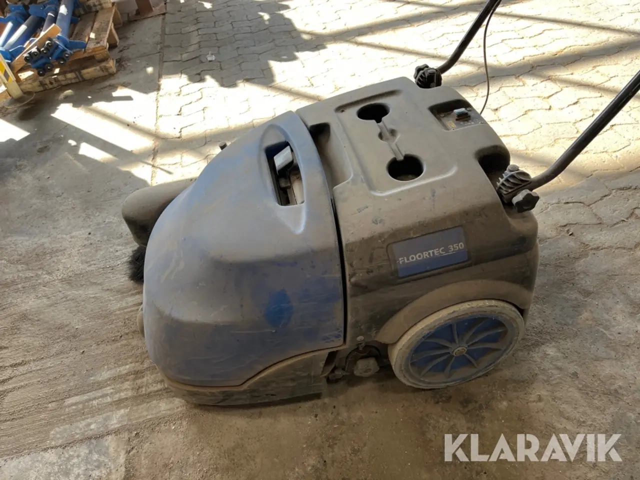 Billede 11 - Fejemaskine Nilfisk Floortec 350