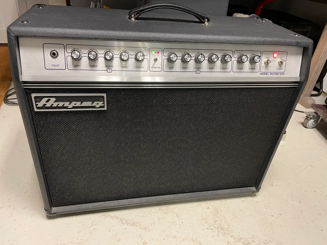 Billede 1 - AMPEG model  GVT 52-212
