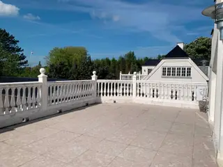 Ny lys lejlighed midt i naturen, tæt på strand
