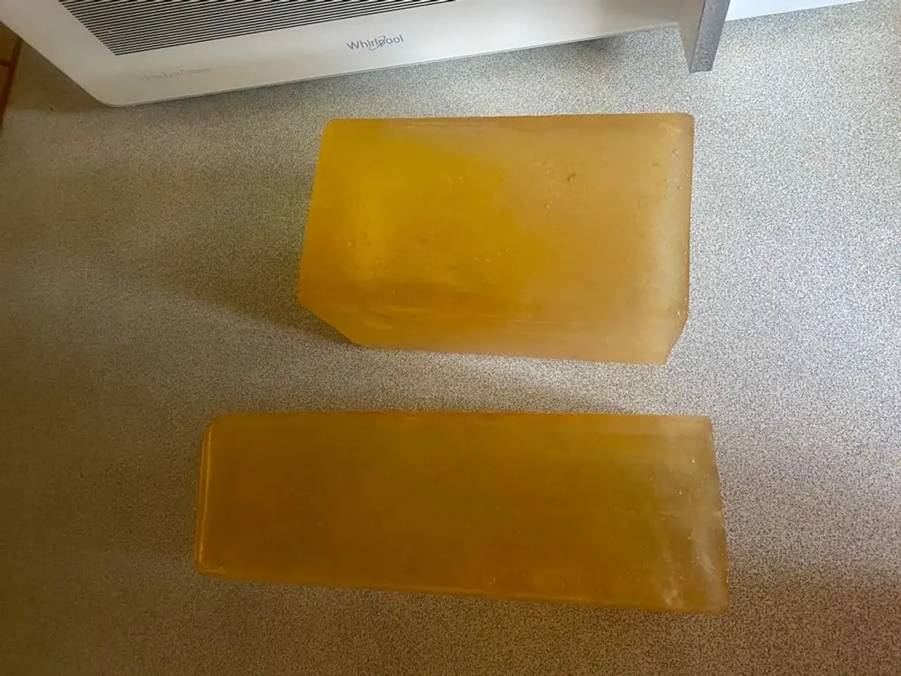 Billede 5 - Ubrugte vaser i hård plast til salg