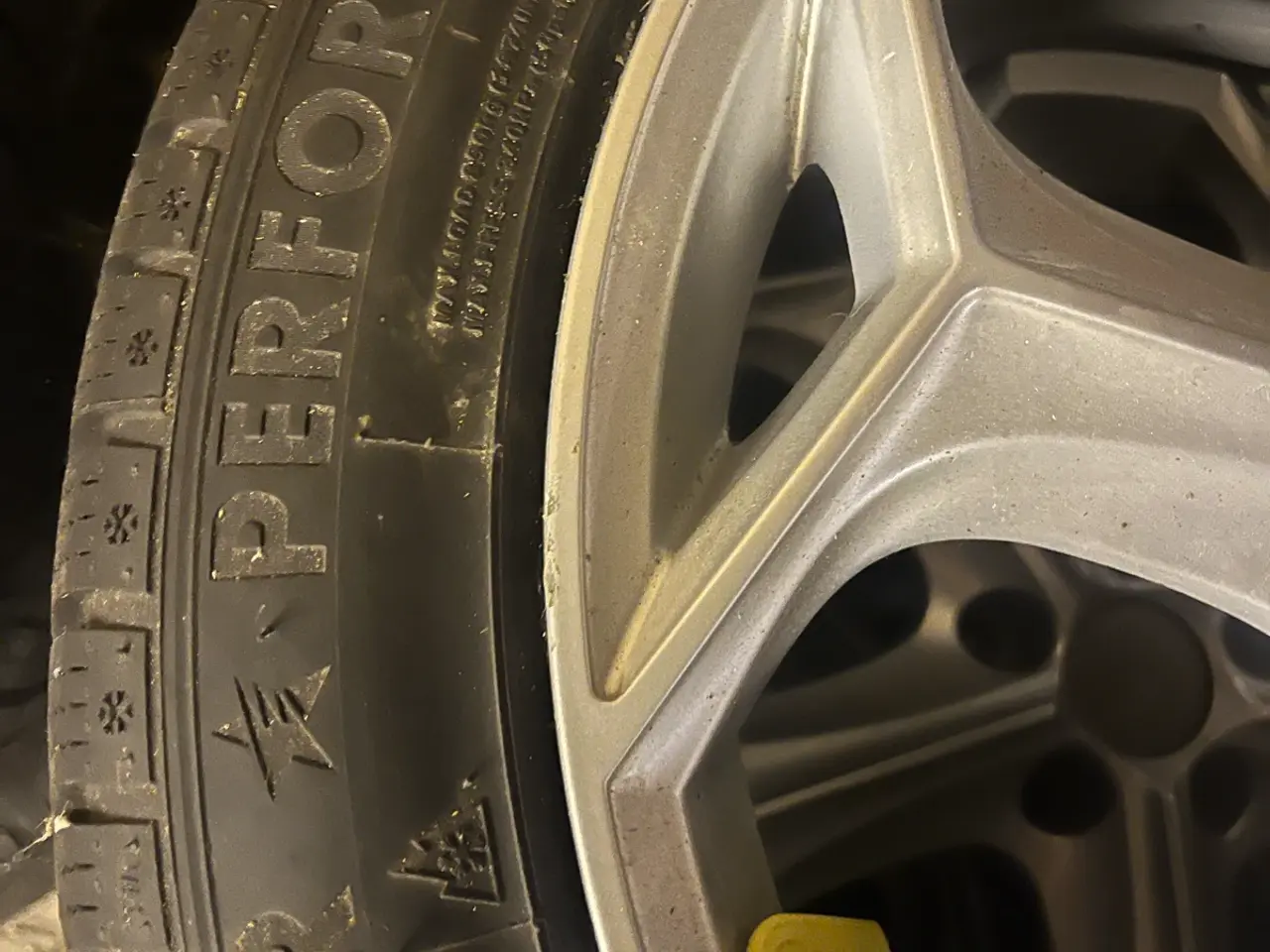Billede 3 - 19” Y-fælge med 245/45-19 102v