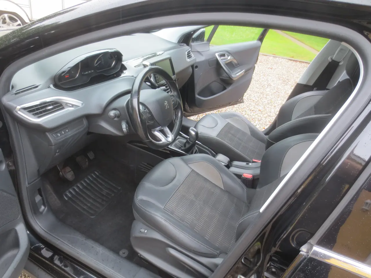 Billede 18 - Peugeot 2008 1.6 Blue HDi Årg 2017, Nysynet.