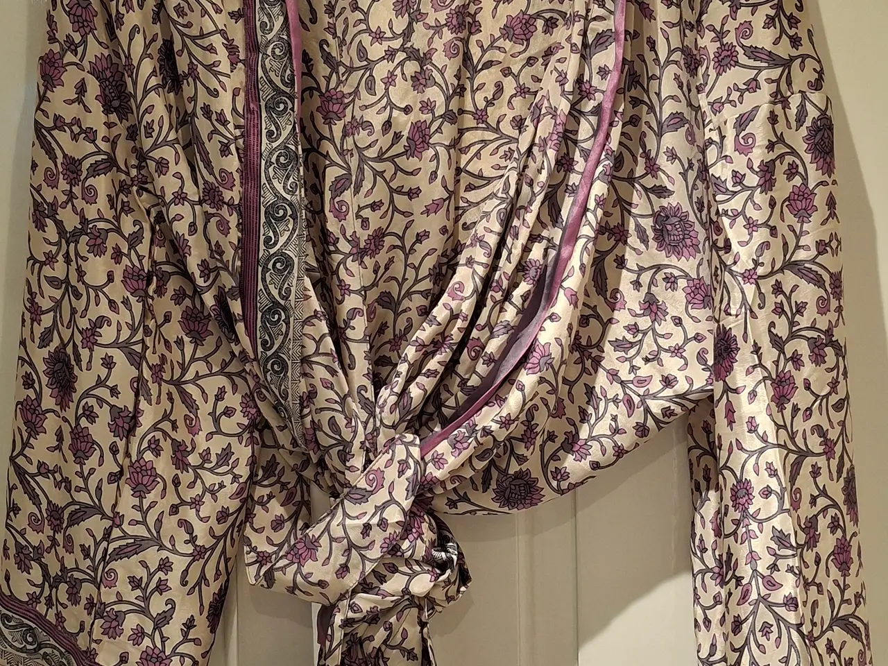 Billede 1 - Silkekimono i onesize