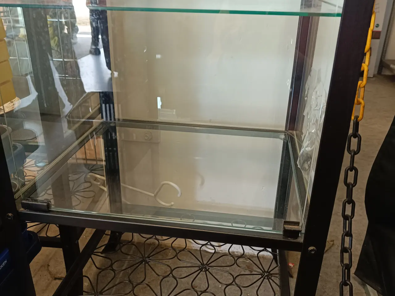 Billede 4 - Smukt glas vitrine