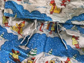 SØGER Bamses julerejse sengetøj/stof