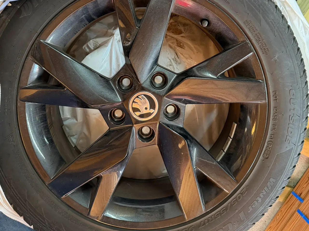 Billede 1 - Skoda Octavia 17" Lyra Vinterkomplethjul i sort