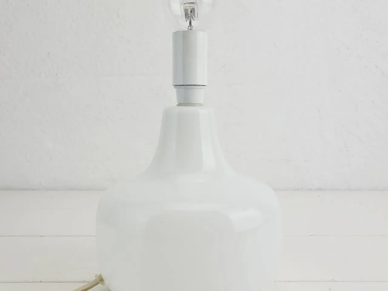 Billede 2 - ⭐️- Vintage Opalglas Bordlampe fra Lyskilde No 20