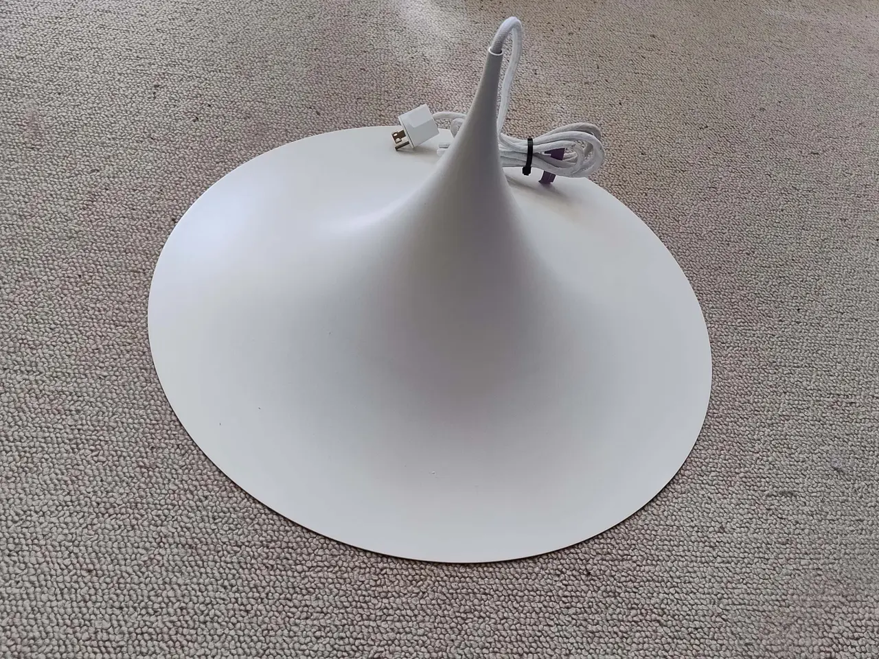 Billede 1 - Hvid Trompetlampe ø47cm
