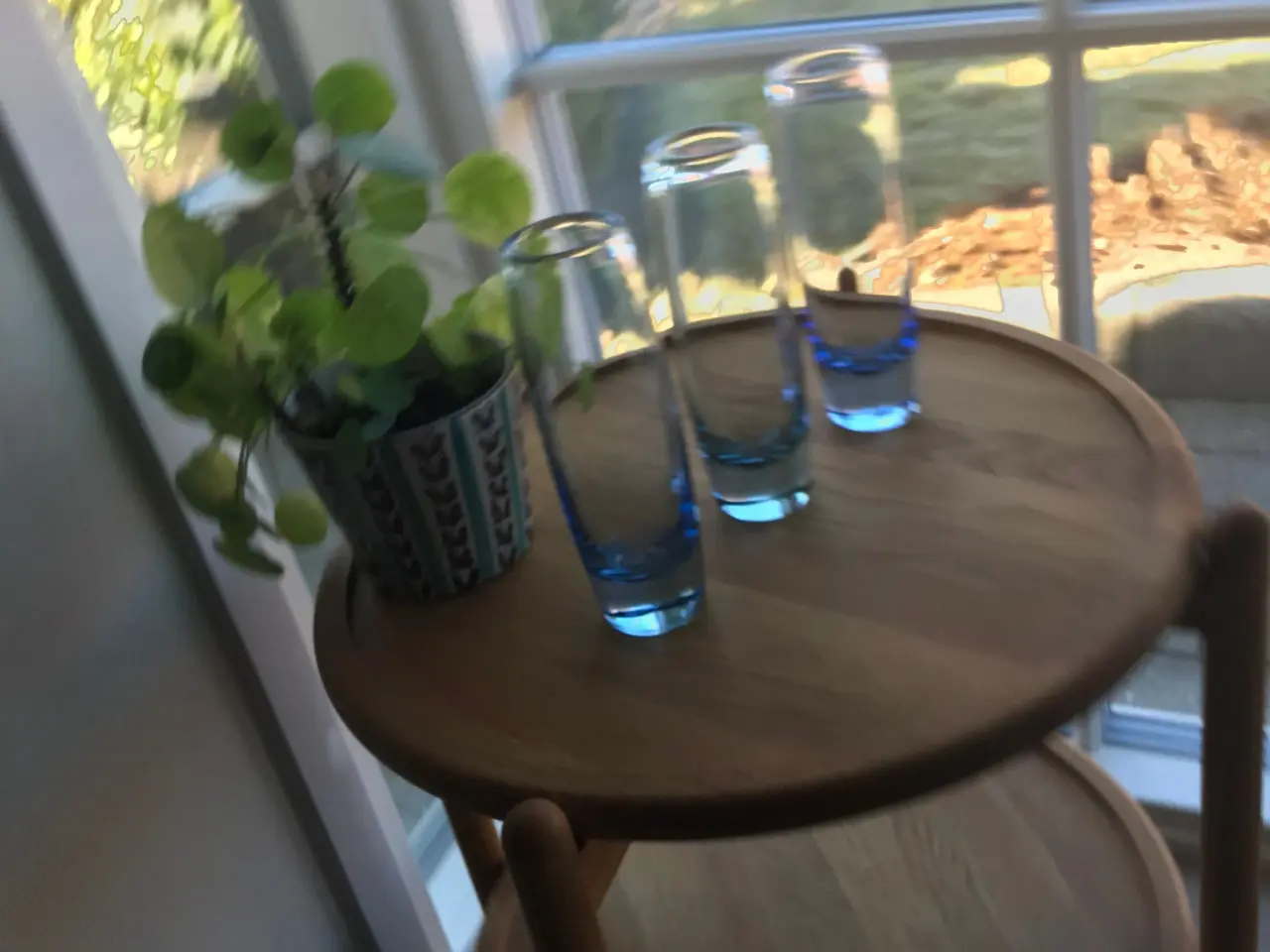 Billede 2 - Cylindervase i lyseblåt glas, 22,5 cm - Holmegaard