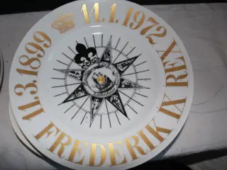 Frederik IX Rex, mindeplatte
