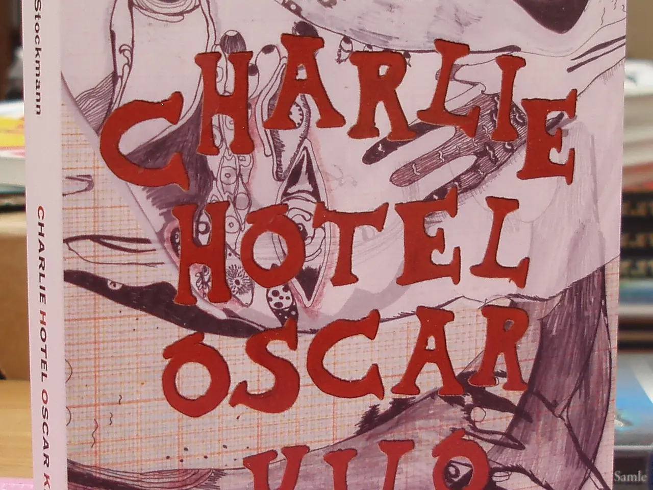 Billede 1 - Charlie Hotel Oscar Kilo af Maise Njor