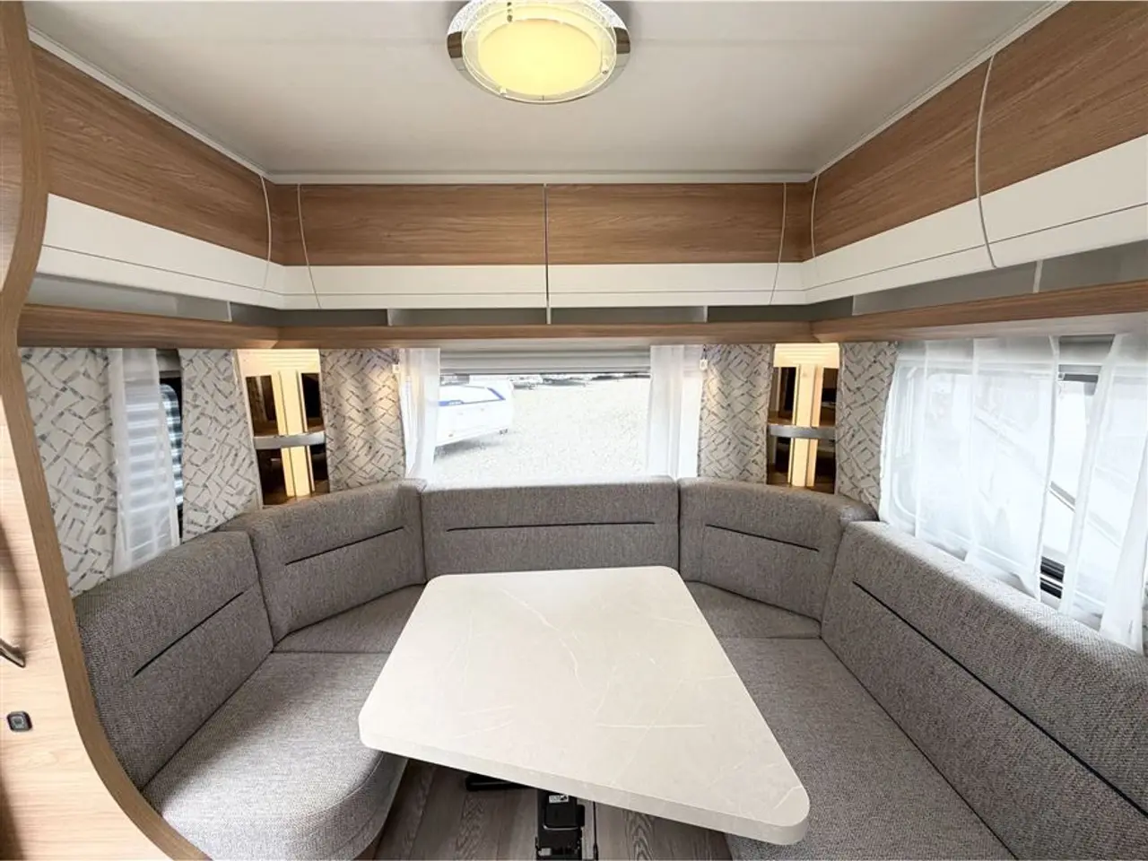 Billede 7 - 2023 - Hobby De Luxe 495 UL Enkeltsenge-Lamel-Gulvtemp.-Aircondition-Mover