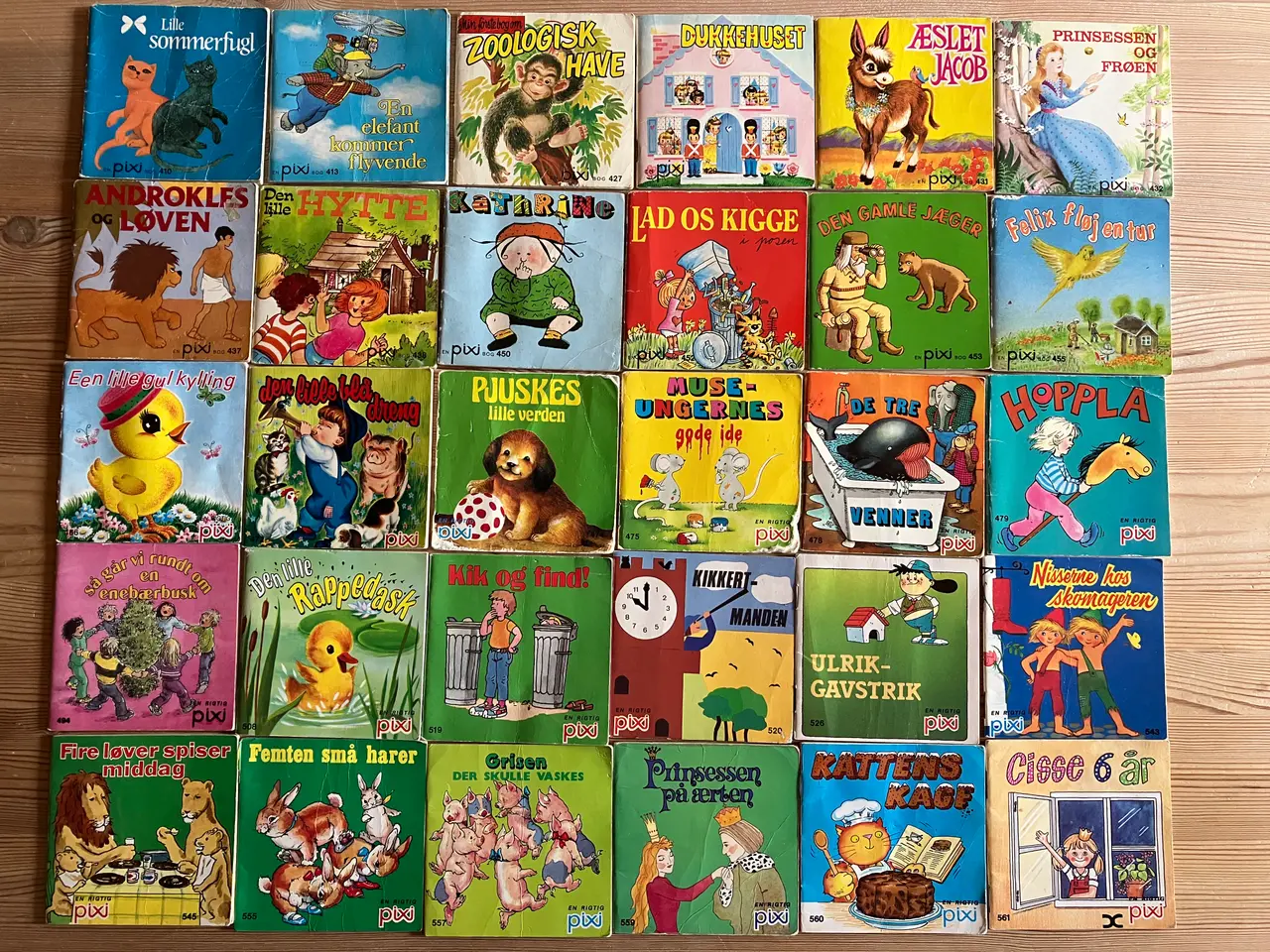 Billede 2 - SUPERTILBUD: 150 forskellige Pixi bøger, 2 kr. stk