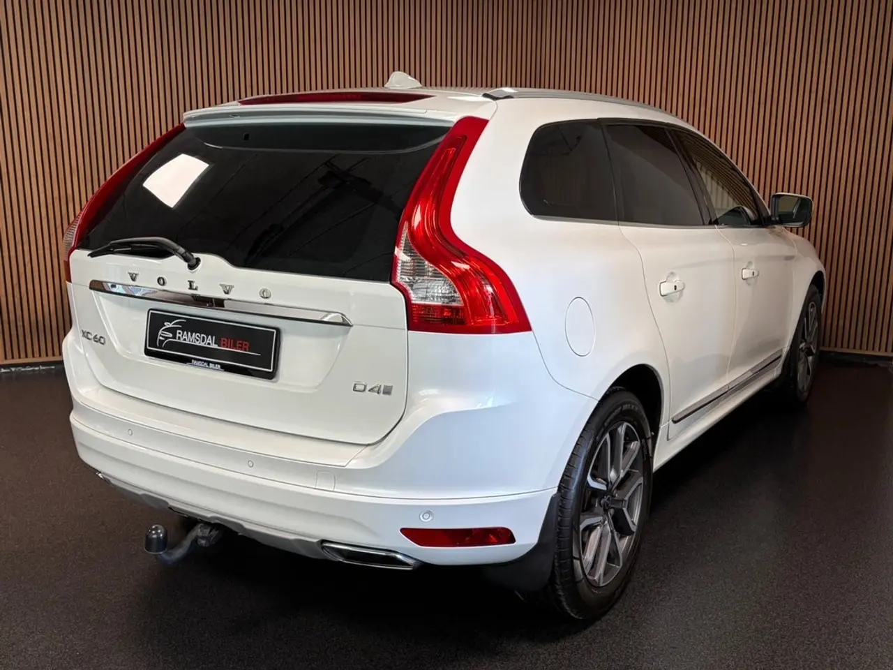 Billede 4 - Volvo XC60 2,0 D4 190 Summum aut.