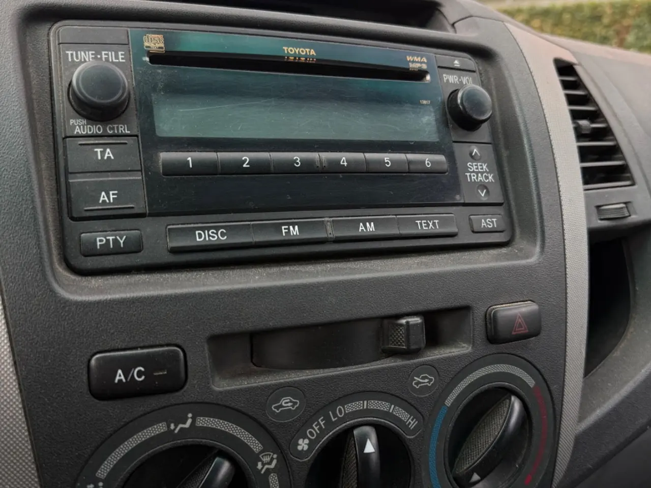 Billede 5 - Toyota HiLux 2,5 D-4D 102 Db.Kab 4x4 SR5