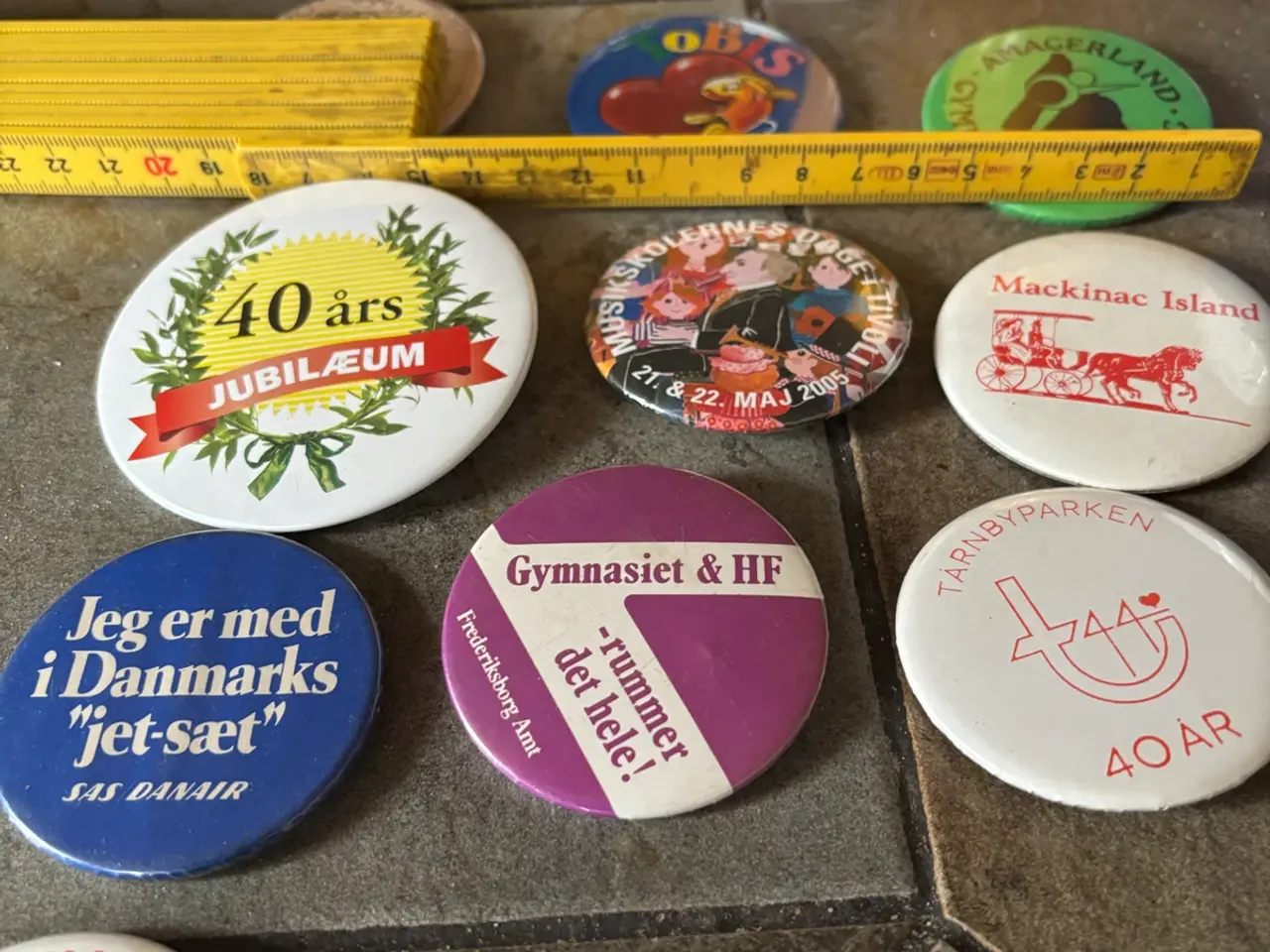 Billede 2 - 15 vintages badges sælges samlet