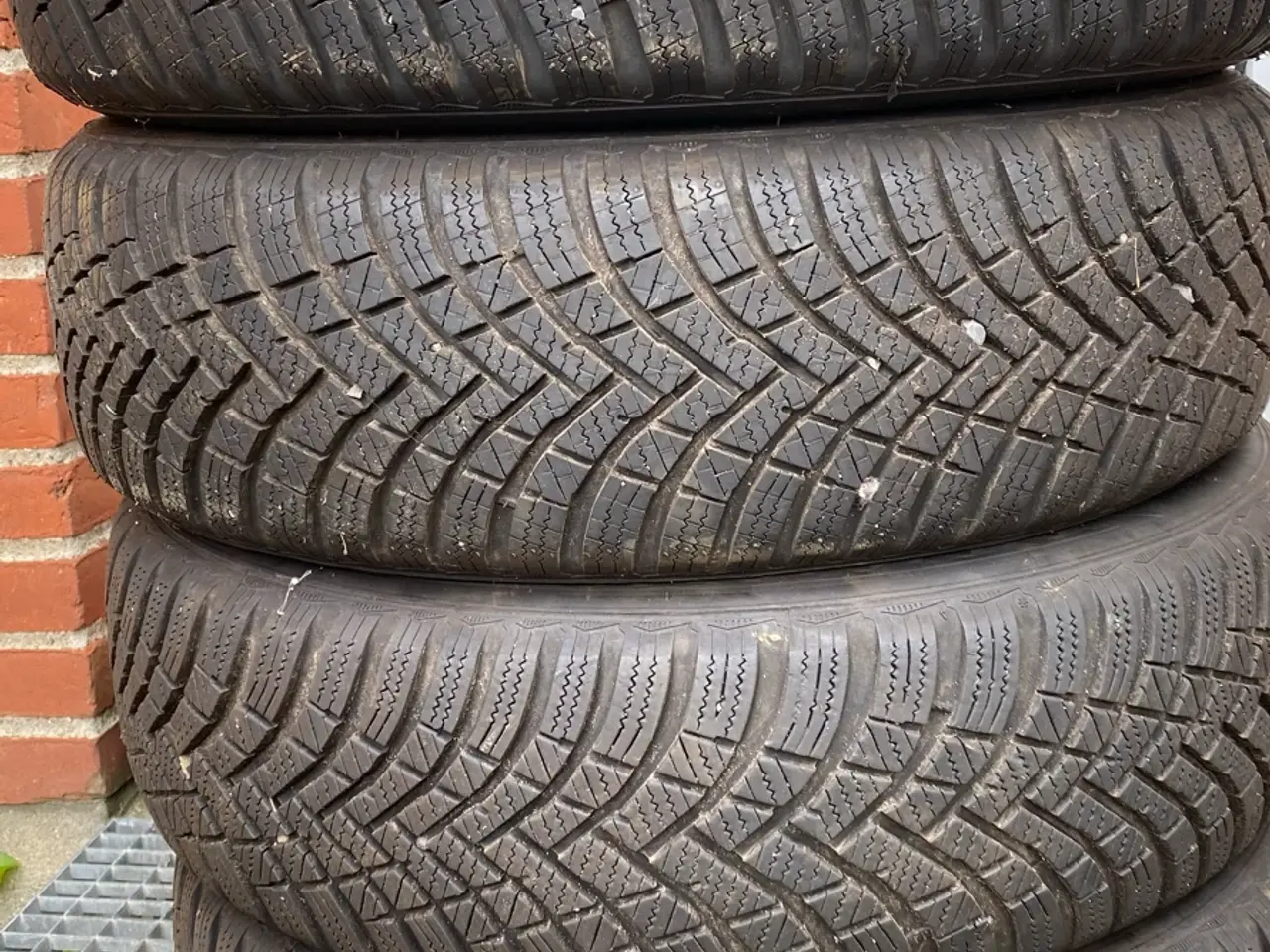Billede 4 - Hankook 185/65/R15 vinterdæk Boltmønster 8 mm Kun