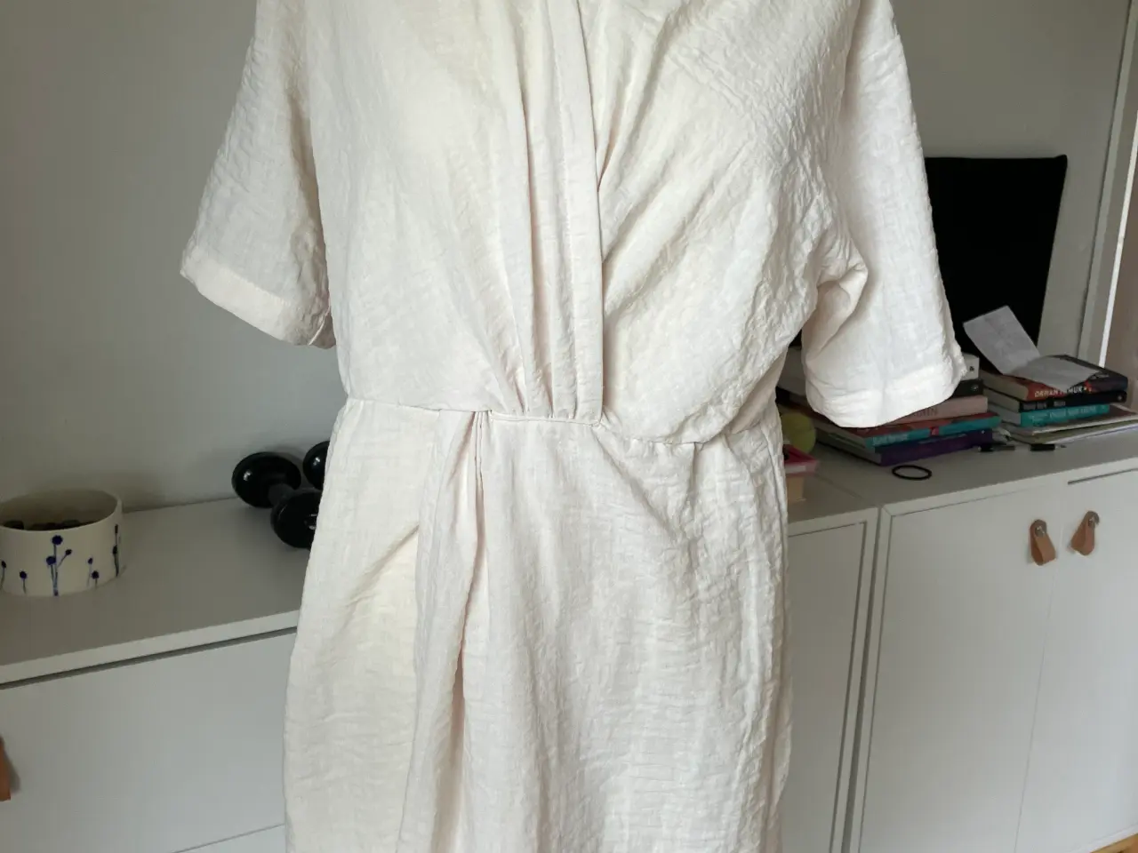 Billede 3 - Beige kjole fra Vero Moda, str. M